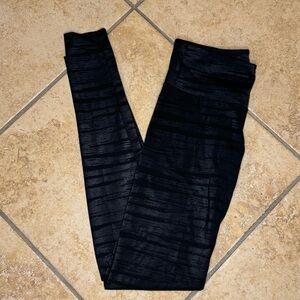 Onzie Black Tiger Print Leggings Size XS